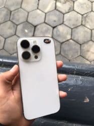 IPhone 14 Pro, Серебристый at lalafo.kg IPhone 14 Pro, Серебристый