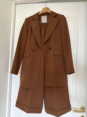 🌸 Продаю стильные итальянские вещи в идеальном состоянии (S–M) 🌸 at lalafo.kg 🌸 Продаю стильные итальянские вещи в идеальном состоянии (S–M) 🌸
