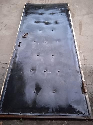 Советский квартирный дверь, толщина металла где то 2мм или 2,5 мм at lalafo.kg — 1 Советский квартирный дверь, толщина металла где то 2мм или 2,5 мм — 1