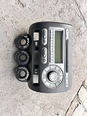 Штатная рестайлинг магнитола для Хонда фит, работает все четко!!! at lalafo.kg Штатная рестайлинг магнитола для Хонда фит, работает все четко!!!