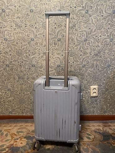 Чемодан, Материал: Пластик, Маленький (до 40 л) at lalafo.kg — 3 Чемодан, Материал: Пластик, Маленький (до 40 л) — 3