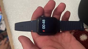 Apple Watch с прямоугольным сенсорным дисплеем и синем рельефным at lalafo.kg Apple Watch с прямоугольным сенсорным дисплеем и синем рельефным