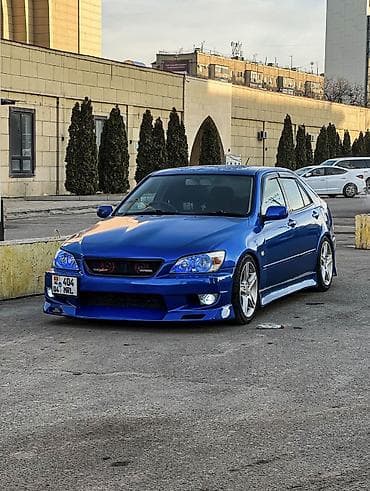 Toyota Altezza: 2000 г., 2 л, Автомат, Бензин, Седан at lalafo.kg Toyota Altezza: 2000 г., 2 л, Автомат, Бензин, Седан