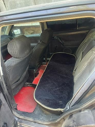 Volkswagen Vento: 1994 г., 1.8 л, Механика, Бензин, Седан at lalafo.kg — 6 Volkswagen Vento: 1994 г., 1.8 л, Механика, Бензин, Седан — 6