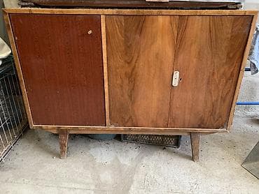 Винтажный деревянный буфет/тумба на высоких ножках середины века. - at lalafo.kg Винтажный деревянный буфет/тумба на высоких ножках середины века. -