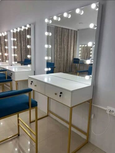 Продаю Зеркало для визажиста + стул/салона Состав: - Стол гримерный с at lalafo.kg Продаю Зеркало для визажиста + стул/салона Состав: - Стол гримерный с