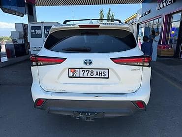 Toyota Highlander: 2020 г., 2.5 л, Вариатор, Гибрид, Кроссовер at lalafo.kg Toyota Highlander: 2020 г., 2.5 л, Вариатор, Гибрид, Кроссовер