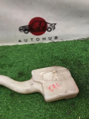 Бачок Toyota 2000 г., Б/у, Оригинал, Япония at lalafo.kg Бачок Toyota 2000 г., Б/у, Оригинал, Япония