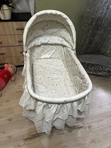 Унаа түрүндөгү керебеттер: Продается детская кроватка люлька на колесиках,состояние как lalafo.kg да — 2 Унаа түрүндөгү керебеттер: Продается детская кроватка люлька на колесиках,состояние как — 2