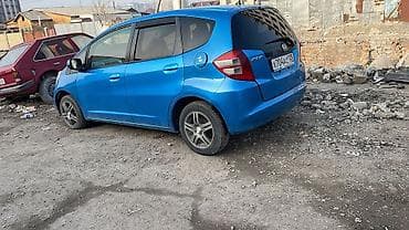 Honda Fit: 2008 г., 1.3 л, Вариатор, Бензин, Хэтчбэк at lalafo.kg Honda Fit: 2008 г., 1.3 л, Вариатор, Бензин, Хэтчбэк