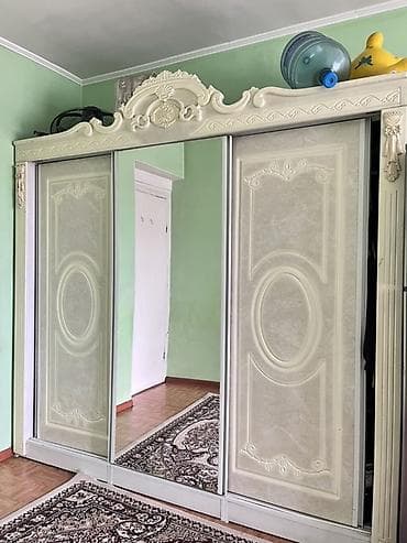 Шкаф купе, С зеркалом at lalafo.kg Шкаф купе, С зеркалом