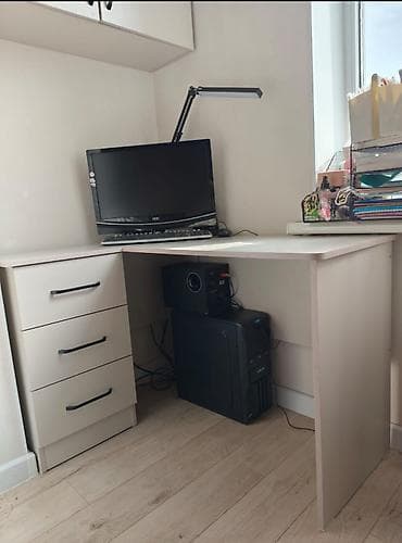 Бычуучу столдор: Компьютердик үстөлү, Бурчтуу lalafo.kg да — 2 Бычуучу столдор: Компьютердик үстөлү, Бурчтуу — 2