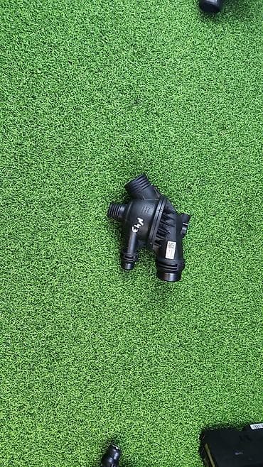 Термостат BMW 2009 г., Б/у, Оригинал, Германия at lalafo.kg Термостат BMW 2009 г., Б/у, Оригинал, Германия