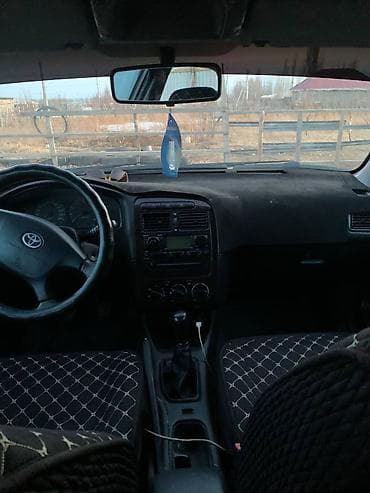 Toyota Avensis: 2003 г., 1.8 л, Механика, Бензин, Универсал at lalafo.kg — 8 Toyota Avensis: 2003 г., 1.8 л, Механика, Бензин, Универсал — 8