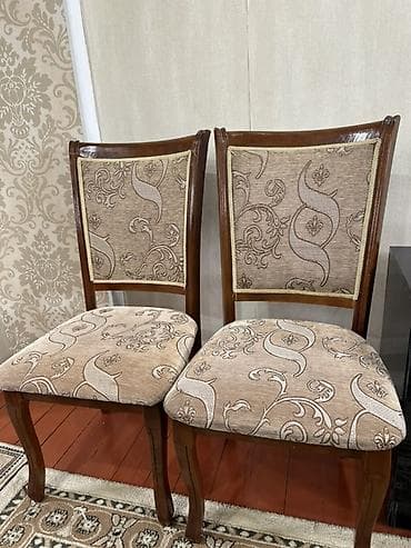 Большой обеденный стол из массива дерева в классическом стиле. - at lalafo.kg Большой обеденный стол из массива дерева в классическом стиле. -