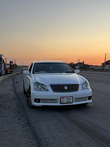 Toyota Crown: 2004 г., 3 л, Автомат, Бензин, Седан at lalafo.kg Toyota Crown: 2004 г., 3 л, Автомат, Бензин, Седан