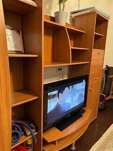 Офис эмереги: Зал үчүн гарнитур, Колдонулган, Шкаф, Өзү алып кетүү, түсү - Күрөң lalafo.kg да — 2 Офис эмереги: Зал үчүн гарнитур, Колдонулган, Шкаф, Өзү алып кетүү, түсү - Күрөң — 2