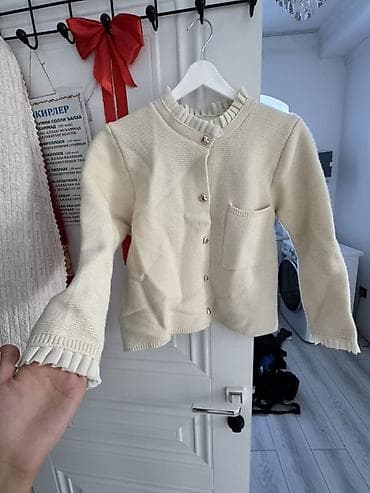 Кардиган, Трикотаж, Короткая модель, Осень-весна, С карманами at lalafo.kg Кардиган, Трикотаж, Короткая модель, Осень-весна, С карманами