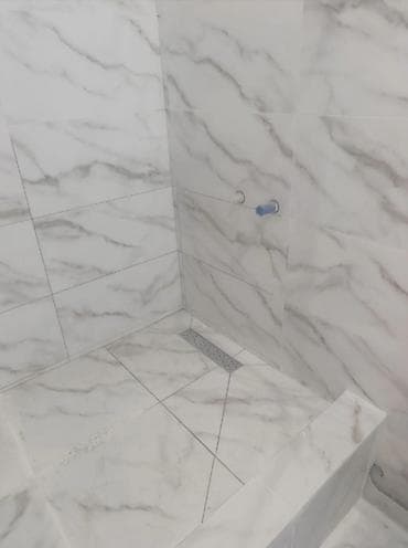 Отделочные и ремонтные работы под ключ - Плиточные работы любой at lalafo.kg Отделочные и ремонтные работы под ключ - Плиточные работы любой