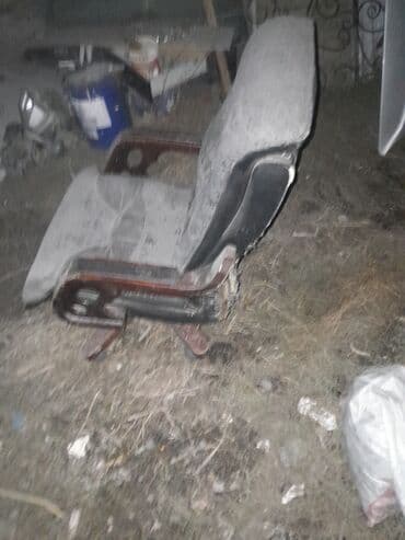 Офис шкафтары: Офис креслолор, Дөңгөлөктүү, түсү - Боз lalafo.kg да — 2 Офис шкафтары: Офис креслолор, Дөңгөлөктүү, түсү - Боз — 2