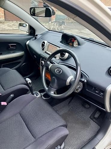 Toyota Ist: 2003 г., 1.3 л, Автомат, Бензин, Хэтчбэк at lalafo.kg — 5 Toyota Ist: 2003 г., 1.3 л, Автомат, Бензин, Хэтчбэк — 5