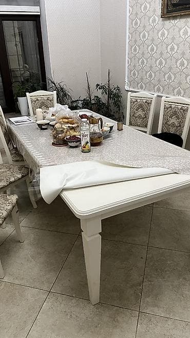 Стол и стул для зала, цвет - Белый at lalafo.kg Стол и стул для зала, цвет - Белый