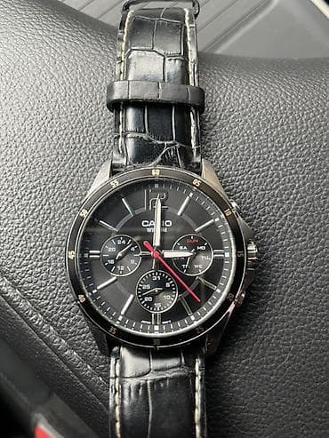 Классические часы часы, Casio, Япония, Секундомер, Мужские at lalafo.kg Классические часы часы, Casio, Япония, Секундомер, Мужские