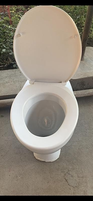 Унитаз Полго орнотуу, Колдонулган, Материалы: Фарфор lalafo.kg да — 1 Унитаз Полго орнотуу, Колдонулган, Материалы: Фарфор — 1