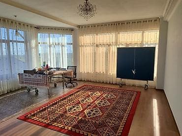 300 м², 7 комнат, Теплый пол, Евроремонт, Балкон застеклен at lalafo.kg 300 м², 7 комнат, Теплый пол, Евроремонт, Балкон застеклен