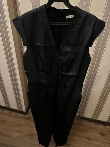 Продаю шикарный комбез,качество отличное,размер подойдет на S и М.Цена at lalafo.kg Продаю шикарный комбез,качество отличное,размер подойдет на S и М.Цена