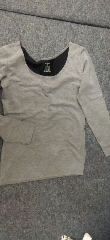 Лонгслив, цвет - Серый, M at lalafo.kg Лонгслив, цвет - Серый, M