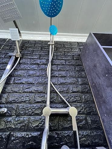 Смеситель для ванны и душа, Тропический душ, Установка: Наружный монтаж, Материал: Нержавейка, Функции: Без функций at lalafo.kg Смеситель для ванны и душа, Тропический душ, Установка: Наружный монтаж, Материал: Нержавейка, Функции: Без функций