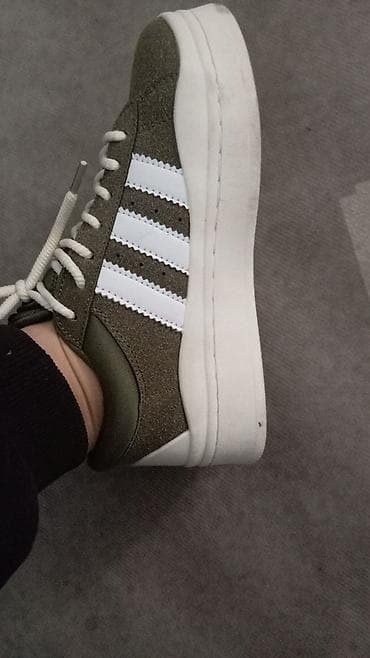 Кроссовки, 36.5, 37, Adidas, Новый, цвет - Зеленый, Самовывоз, Платная доставка at lalafo.kg Кроссовки, 36.5, 37, Adidas, Новый, цвет - Зеленый, Самовывоз, Платная доставка