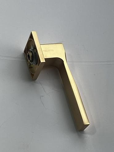 Эшиктин туткасылар: Эшиктин туткасы, Ички эшиктер үчүн, Металлдан, Орнотуусуз, Акылуу жеткирүү lalafo.kg да — 2 Эшиктин туткасылар: Эшиктин туткасы, Ички эшиктер үчүн, Металлдан, Орнотуусуз, Акылуу жеткирүү — 2