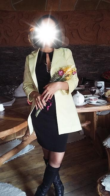 Вечернее платье, Классическое, Стразы, Перья, S, M at lalafo.kg Вечернее платье, Классическое, Стразы, Перья, S, M