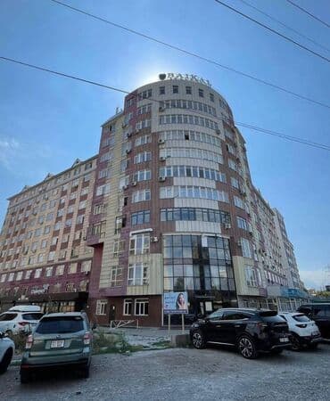 3 комнаты, 100 м², 106 серия улучшенная, 2 этаж, Евроремонт at lalafo.kg 3 комнаты, 100 м², 106 серия улучшенная, 2 этаж, Евроремонт