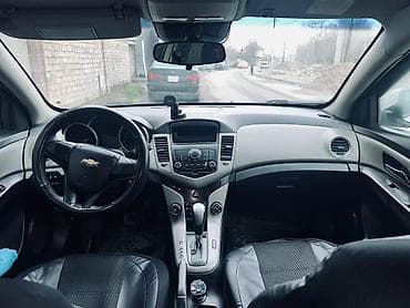 Chevrolet Cruze: 2013 г., 1.6 л, Автомат, Бензин, Хетчбек lalafo.kg да — 6 Chevrolet Cruze: 2013 г., 1.6 л, Автомат, Бензин, Хетчбек — 6
