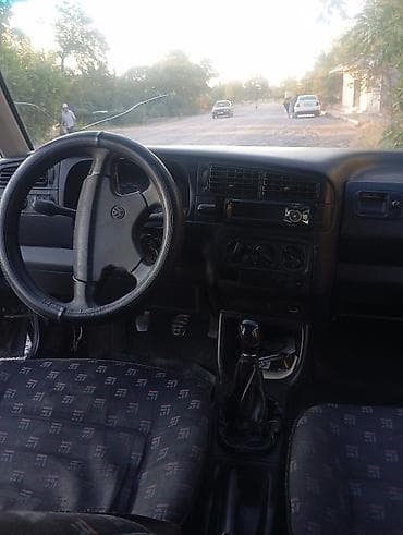 Volkswagen Golf: 1994 г., 1.8 л, Кол менен иштөөчү, Бензин, Хетчбек lalafo.kg да Volkswagen Golf: 1994 г., 1.8 л, Кол менен иштөөчү, Бензин, Хетчбек