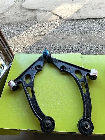 Комплект рычагов Suzuki 2002 г., Новый at lalafo.kg Комплект рычагов Suzuki 2002 г., Новый