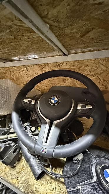 Руль BMW M Performance (трёхспицевый) с кнопками мультируля - at lalafo.kg Руль BMW M Performance (трёхспицевый) с кнопками мультируля -
