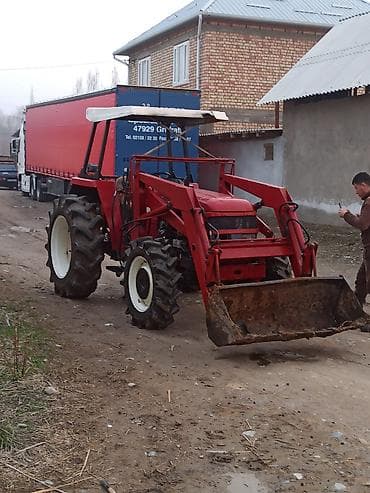 Фронтальный погрузчик на тракторе (класс компакт/средний) - at lalafo.kg Фронтальный погрузчик на тракторе (класс компакт/средний) -