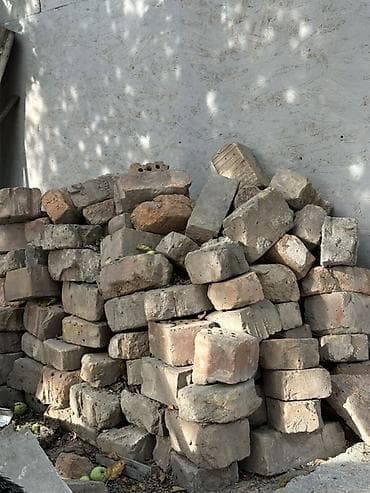 Отдам даром кирпич Строительство и фундамент: Подушка под бетонную at lalafo.kg Отдам даром кирпич Строительство и фундамент: Подушка под бетонную
