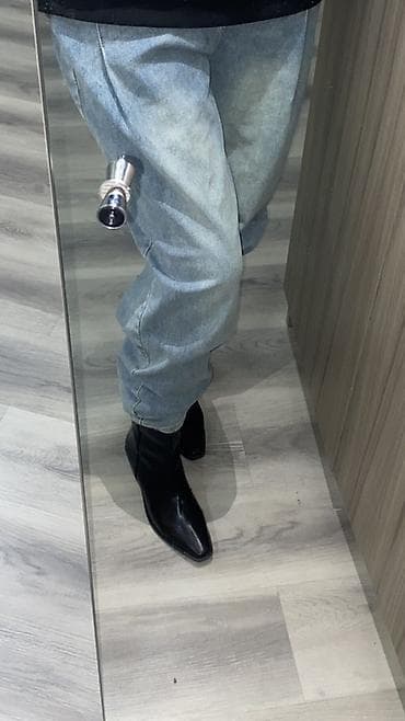 Ботинки, 37, Celine, Новый, цвет - Черный, Самовывоз at lalafo.kg Ботинки, 37, Celine, Новый, цвет - Черный, Самовывоз