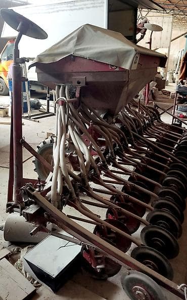 Арычники: Сеялка пневмотическая, точного высева, узкорядка, рабочий захват 4м at lalafo.kg — 3 Арычники: Сеялка пневмотическая, точного высева, узкорядка, рабочий захват 4м — 3