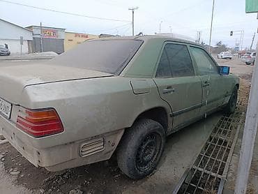 Mercedes-Benz W124: 1988 г., 2 л, Механика, Бензин, Седан at lalafo.kg Mercedes-Benz W124: 1988 г., 2 л, Механика, Бензин, Седан