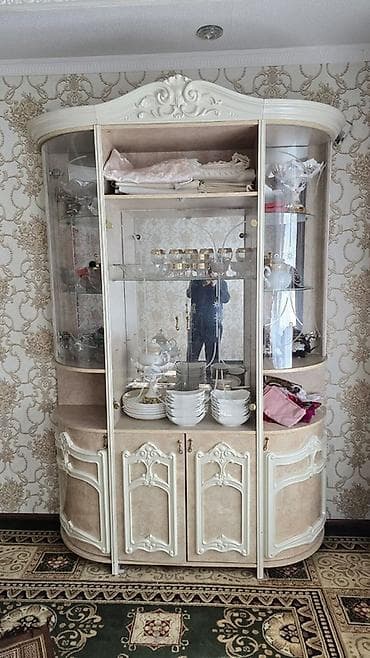 Сервант, Б/у, Дерево at lalafo.kg Сервант, Б/у, Дерево