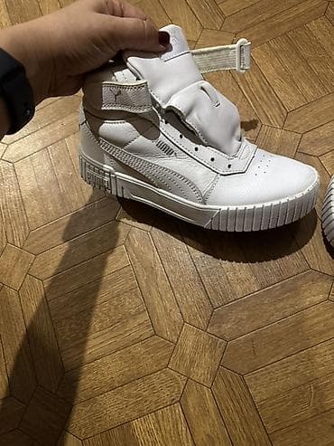 Кроссовкалар, 36, Puma, Колдонулган, түсү - Ак, Акылуу жеткирүү, Өзү алып кетүү lalafo.kg да — 1 Кроссовкалар, 36, Puma, Колдонулган, түсү - Ак, Акылуу жеткирүү, Өзү алып кетүү — 1