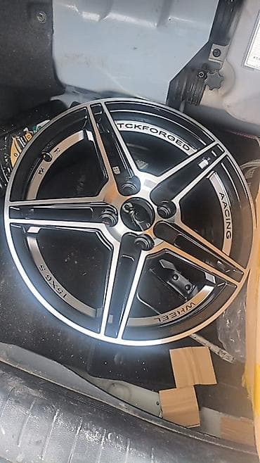 Литые Диски R 17 отверстий - 5 at lalafo.kg Литые Диски R 17 отверстий - 5