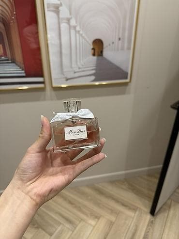 Девочкииии 😍 Продаю Мисс Диор 💖 — мой любимый аромат, но я открываю at lalafo.kg Девочкииии 😍 Продаю Мисс Диор 💖 — мой любимый аромат, но я открываю
