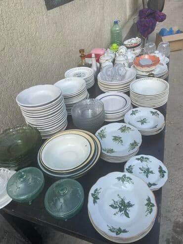 Большой набор посуды для сервировки и кухни. Состав по фото: - Стопки at lalafo.kg Большой набор посуды для сервировки и кухни. Состав по фото: - Стопки